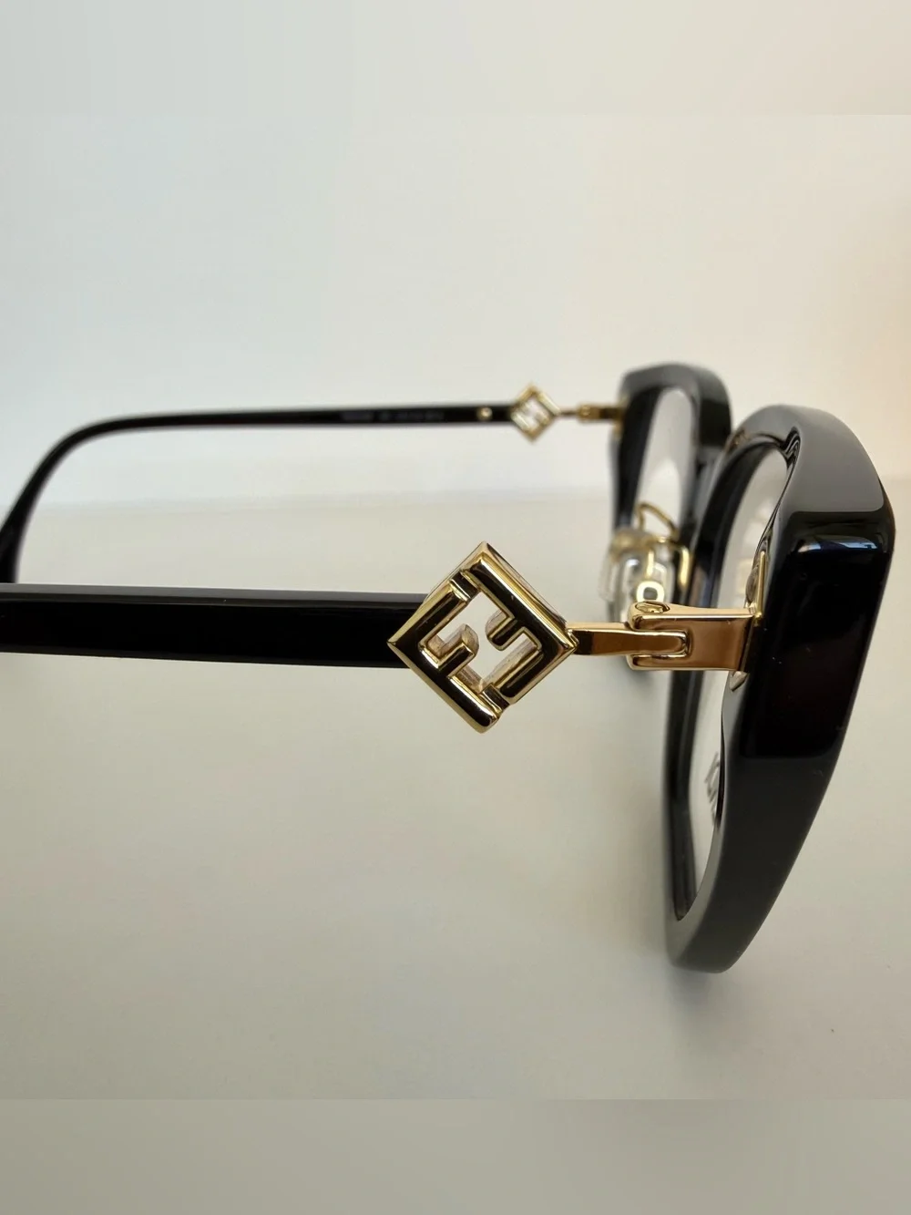 NEW!!! Fendi women black eyeglasses FE50100F 001   Authentic Retail 460$